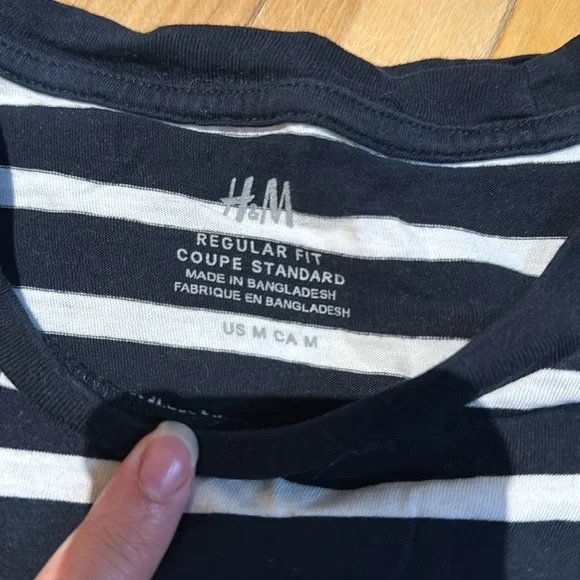 H&M tshirt - Picture 2 of 2